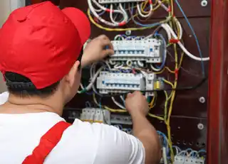 Mise à niveau et service du panneau
